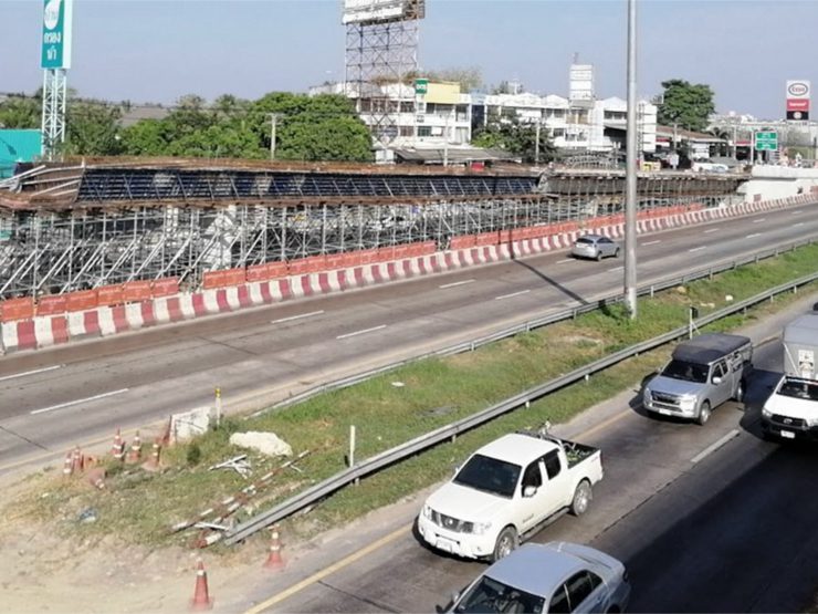 Construction of U-Turn Bridge infront of Kasemrad Hospital (BTS Bangyai) Highway 9